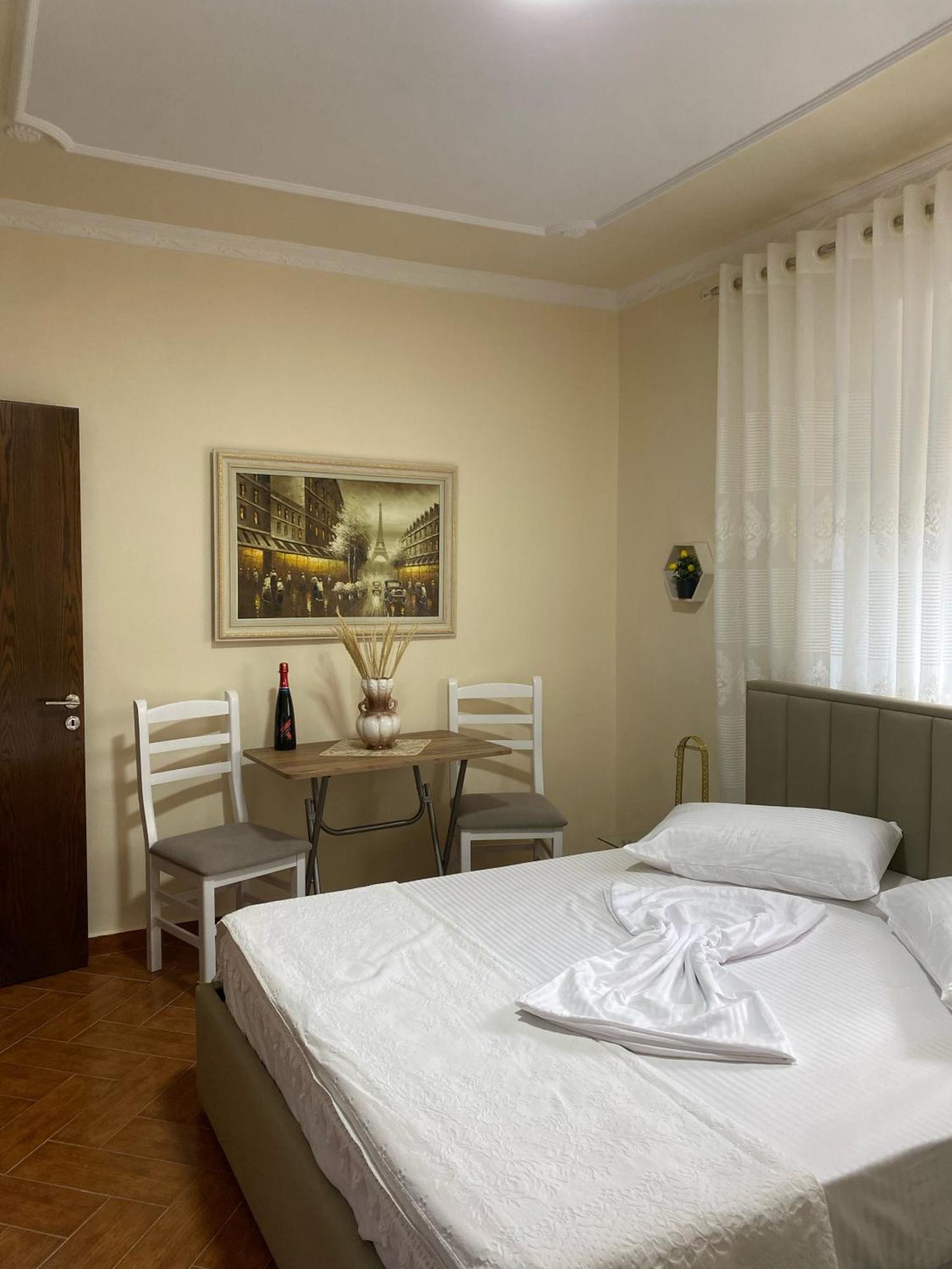 Aron's House * Krujë